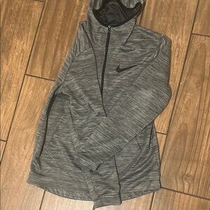 Nike Gray Utility Jacket Modern Sporty Design
